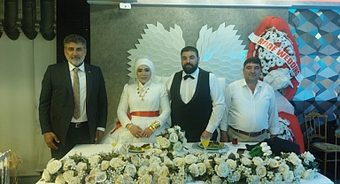 Ataş Ailesinin Mutlu Günü....Mutluluklar Dileriz