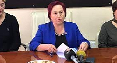 CUMHURİYET HALK PARTİSİ İL KADIN KOLLARI BAŞKANI NAİLE İŞLEK'İN BASIN AÇIKLAMASI