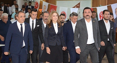 Dulkadiroğlu MHP de Bayrağı Satıcı 'dan Paçacı Devraldı