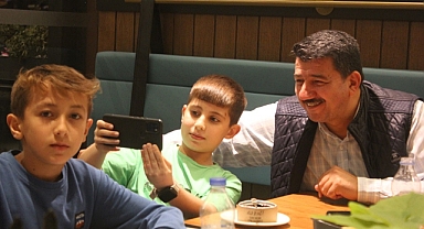 AFŞİNDER DEPREMZEDE ÇOCUKLARI UNUTMADI