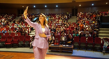 Aile Danışmanı Cesur; “Önceliğimiz Kendimiz Olmalı”