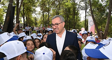 Başkan Güngör, Öğrencilerin Sevinçlerine Ortak Oldu