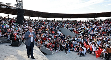 EXPO 2023'de Rafadan Tayfa Rüzgarı Esti, Çocuklar 29 Ekim'i Grup Rafadan'la Kutladı