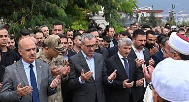 Filistin'de Hayatını Kaybedenler İçin Gıyabi Cenaze Namazı Kılındı