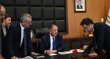 Bakan Özhaseki, Şehirde Devam Eden ve Planlanan Yatırımları Değerlendirdi