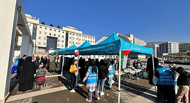 DULKADİROĞLU KAMU KÜLLİYESİ’NDE FİLİSTİN İÇİN KERMES DÜZENLENDİ