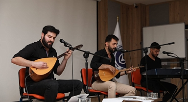 “Aşık Veysel” İstiklal Üniversitesi’nde Düzenlenen Programla Anıldı