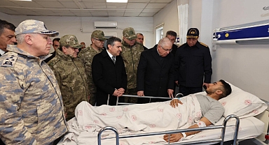 Milli Savunma Yaşar Güler Şırnak'ta Yaralıları Ziyaret Etti