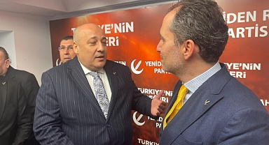 YRP Onikişubat Başkan Adayı Fatih Ceyhan Genel Başkan Erbakan'a Maraşspor Forması