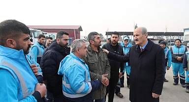 BAŞKAN OKAY, BELEDİYE ÇALIŞANLARIYLA BİR ARAYA GELDİ