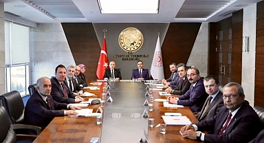 KAHRAMANMARAŞ İŞ DÜNYASINDAN BAKAN KACIR’A ZİYARET