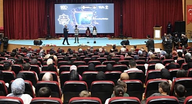 BAKAN KACIR VE ASTRONOT GEZERAVCI, GENÇLERLE