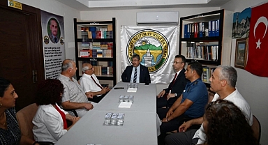 VALİ DR. ERDİNÇ YILMAZ, KADİRLİ EĞİTİM VE KÜLTÜR VAKFI KADİRLİ ŞUBESİNİ ZİYARET ETTİ