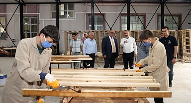 DULKADİROĞLU BELEDİYESİ’NDEN EĞİTİME VE YERLİ ÜRETİME DESTEK