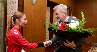 Başkan Görgel, Balkan Şampiyonu Genç Güreşçileri Ağırladı