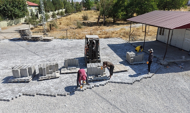 Büyükşehir’den Afşin’e 200 Milyonluk Yol Yatırımı