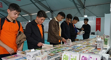 Ilıca’dan Gelen Öğrenciler Kitapların Büyülü Dünyasını Keşfetti