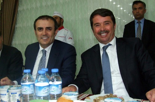 AK PARTİ’DE EN CANLI AÇILIŞ TÜRKOĞLU'NDA OLDU