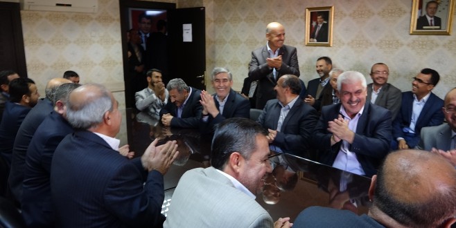 AK PARTİDE YÜZLER GÜLÜYOR…