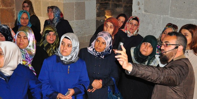 ANNELER GÜNÜNDE “ANNELERE” ESHAB-I KEHF GEZİSİ