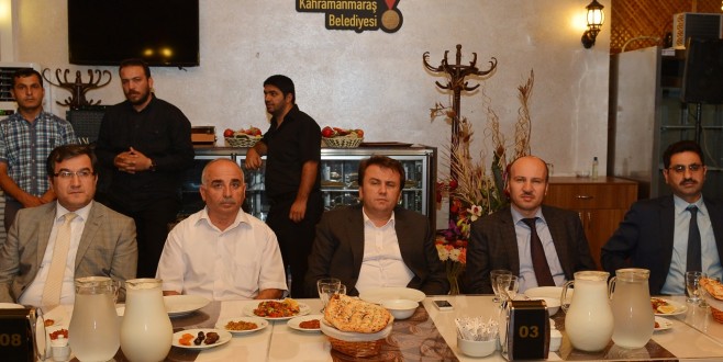 BAŞKAN ERKOÇ, HUZUREVİ SAKİNLERİYLE İFTARDA BULUŞTU.