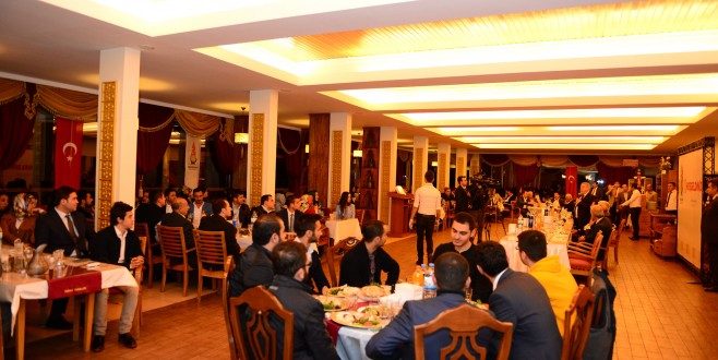 BAŞKAN MAHÇİÇEK’TEN AK KADROLARA TEŞEKKÜR ETTİ.
