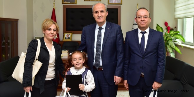 BAŞKAN OKAY, GÖREVİNİ İLKOKUL ÖĞRENCİSİ ÇİĞDEM'E DEVRETTİ
