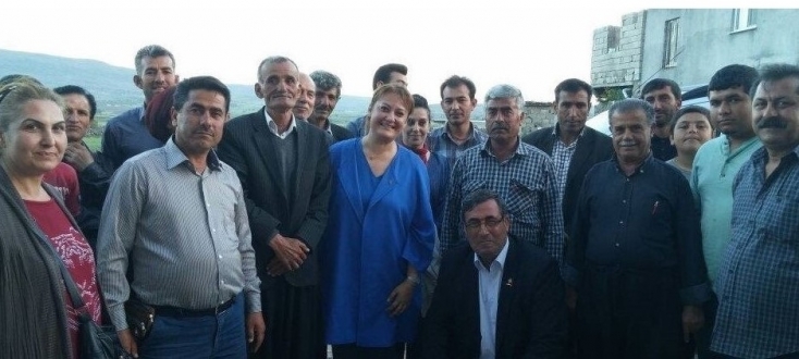 Bayazıt dedesinin köyünde.