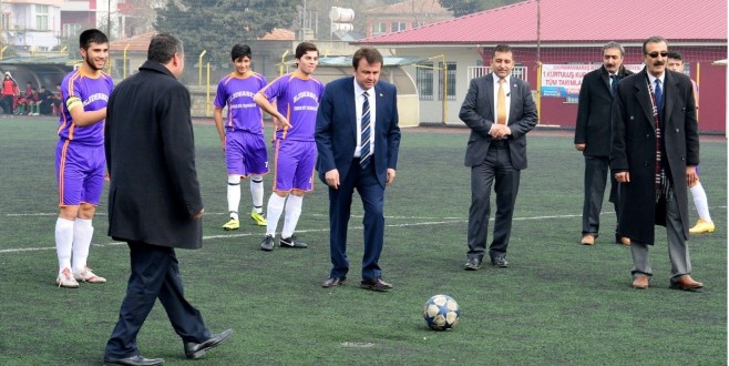 BÜYÜKŞEHİR BELEDİYESİ 1.KURTULUŞ KUPASI FUTBOL TURNUVASI BAŞLADI.