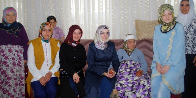 BÜYÜKŞEHİR’DEN EN YAŞLI ANNELERE ANLAMLI ZİYARET