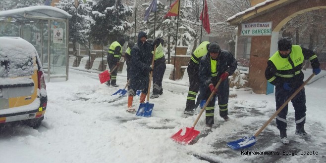 BÜYÜKŞEHİR KAR TEMİZLEME ÇALIŞMALARINA BAŞLADI