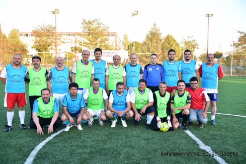 DULKADİROĞLU FUTBOL TURNUVASININ FİNALİ NEFES KESTİ