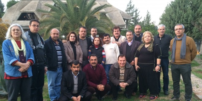 Eczacı Zeynep Ocakçıoğlu Dostluk Grubunu ve Ozanları Ağırladı