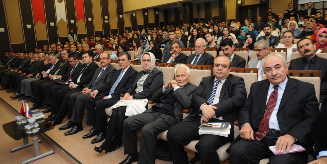 EDEBİYATIMIZIN BEYAZ KARTALI’ve AKSAKAL AKINI KARAKOÇ’A KSÜ’ FAHRİ DOKTORA ÜNVANI VERDİ.