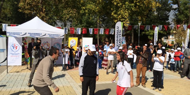 ‘’Gelenekten,Geleceğe’’Geleneksel Çocuk Oyunları Şenliği