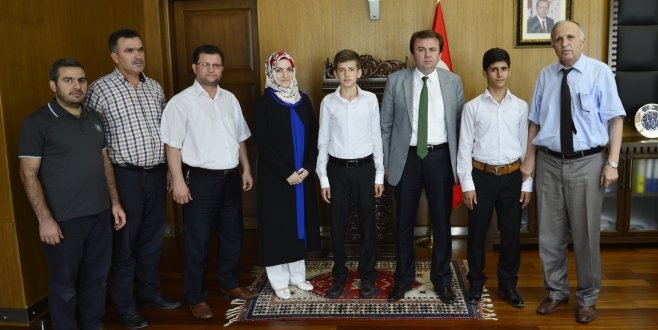 HAFIZLARDAN BAŞKAN ERKOÇ’A ZİYARET