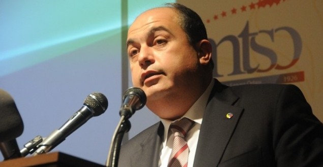 Karaküçük''11 ayaklı tedbir paketinin Türkiye’nin 2015’te de büyümeye devam edeceğinin bir göstergesidir''