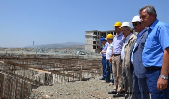 KSÜ REKTÖRÜ PROF.DR.DURMUŞ DEVECİ TÜRKOĞLU ÜNİVERSİTE KOMPLEKSİNDE İNCELEMELERDE BULUNDU.