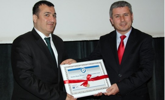 NEZİHE ÖKSÜZ ÖĞRENCİLERİ SERTİFİKALARINI TÖRENLE ALDI.