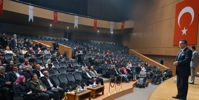 ÖZTÜRK: “ENGELLİ KARDEŞLERİMİZ TOPLUMA KAZANILMALIDIR”