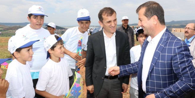PAZARCIK BELEDİYESİNDEN, ÇOCUKLARA GÖKYÜZÜ HEDİYESİ
