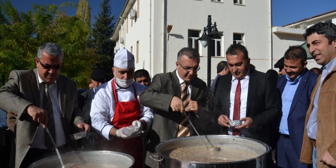 PAZARCIK ESNAF VE SANATKARLAR ODASI BAŞKANLIĞINDAN AŞURE İKRAMI.