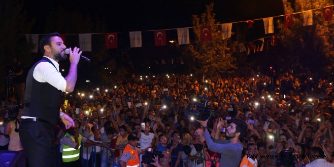 PAZARCIK'TA 100. YIL FESTİVALİNDE ALİŞAN RÜZGARI ESTİ. 