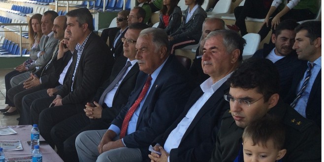 PAZARCIK’TA AMATÖR SPOR HAFTASI BÜYÜK ETKİNLİKLERLERLE KUTLANDI.