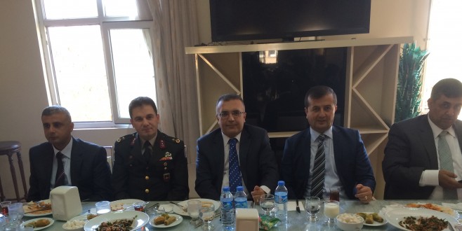 Pazarcık’ta Bayramlaşma Yoğun Katılımla Gerçekleştirildi.