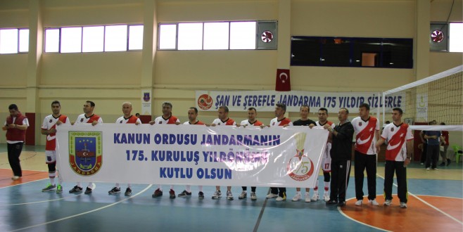Pazarcık’ta Jandarma’nın 175. Yıldönümü Münasebetiyle Kurumlar arası Voleybol turnuvası düzenlendi
