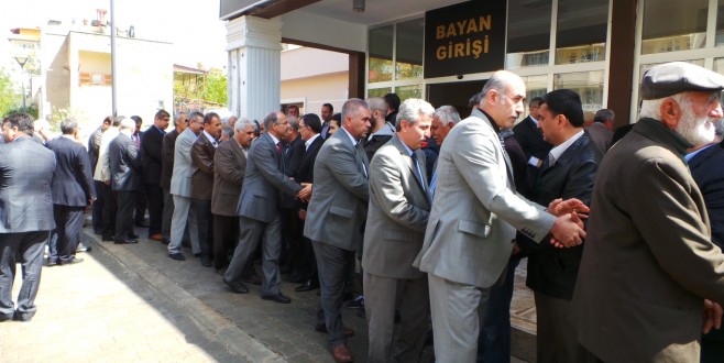 REKTÖR KARAASLAN VE AİLESİNİN ACI GÜNÜ