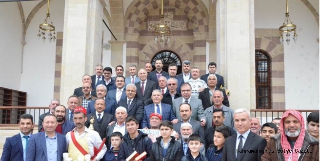 RESTORASYONU TAMAMLANAN ACEMLİ CAMİİ’NDE İNCELEME VE CUMA NAMAZI