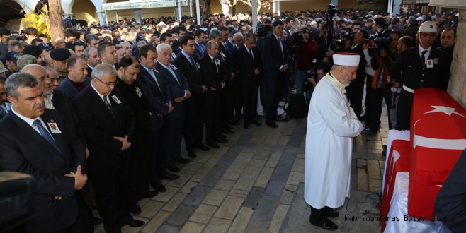 ŞEHİT POLİS MEMURU AHMET ÇİFTASLAN KAHRAMANMARAŞTA GÖZYAŞLARI VE DUALARLA TOPRAĞA VERİLDİ
