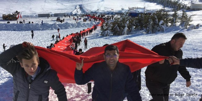 Simya Eğitim Kurumlarının Yedikuyular Çıkarması Karnaval Havasında Gerçekleşti..